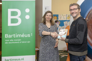 Officiële overhandiging van Hoogslim aan de directie van Bartiméus
